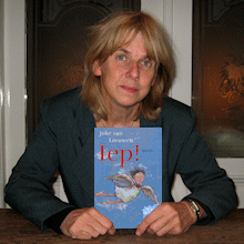 Joke van Leeuwen met één van haar lievelingsboeken: ‘Iep’